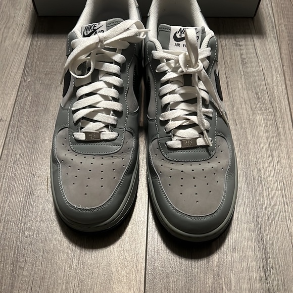 Nike Air Force 1 Shoes - Picture 4 of 12